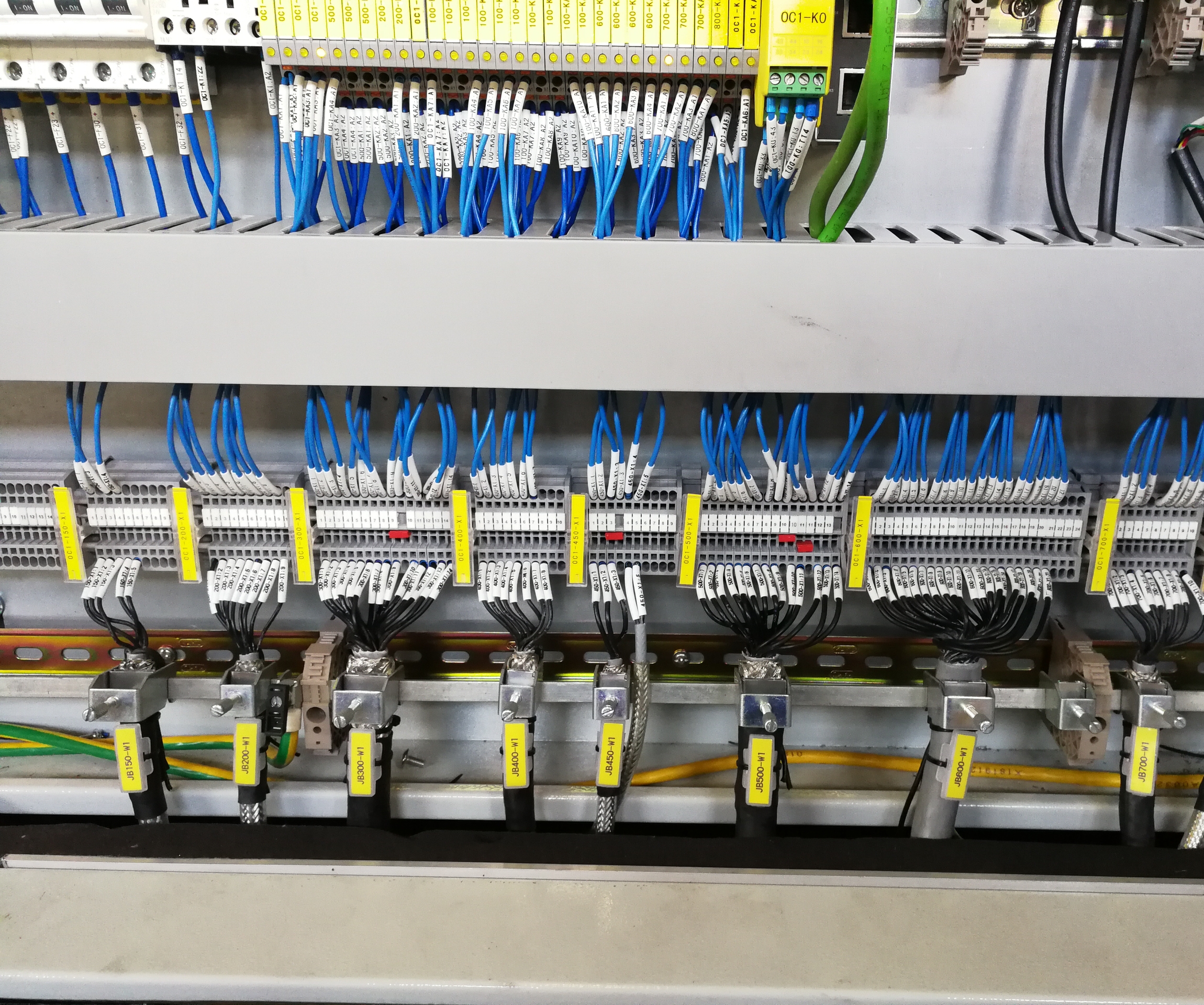 AMS Cabinet 23001920-4